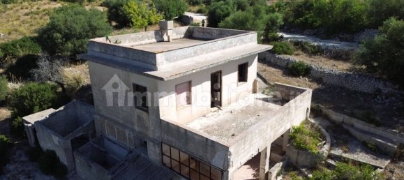 Villa de 6 dormitorios en Noto, Italy No. 304906 4