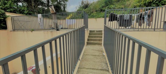 13 rooms Building in Dreux, France No. 90991 5