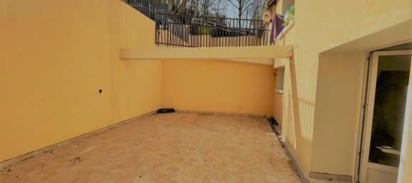 13 rooms Building in Dreux, France No. 90991 6