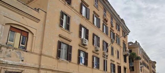 3 rooms Apartment in Rome, Italy No. 309187 6