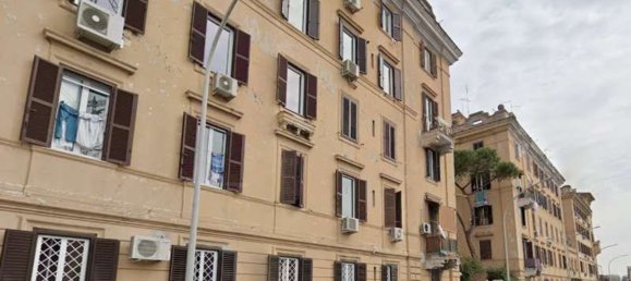 3 rooms Apartment in Rome, Italy No. 309187 16