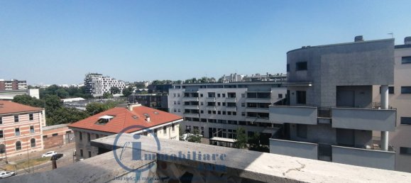 Пентхаус с 2 спальнями в Милан, Италия № 354424 15