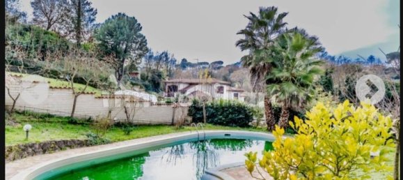 4 bedrooms Villa in Rignano Flaminio, Italy No. 330713 8