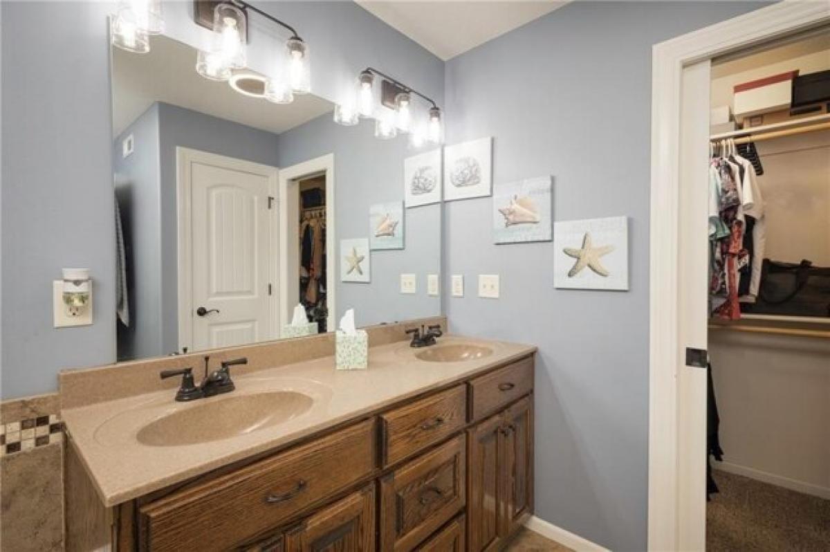 4 bedrooms House in Grain Valley, USA No. 379037