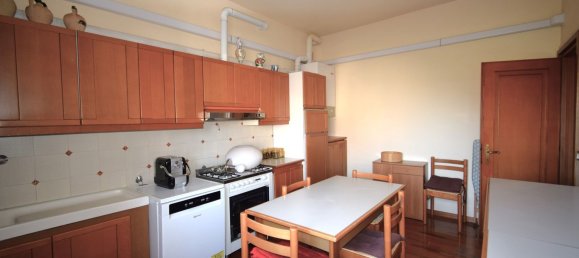 Квартира с 4 комнатами в Парма, Италия № 94415 4