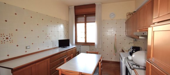 Квартира с 4 комнатами в Парма, Италия № 94415 2