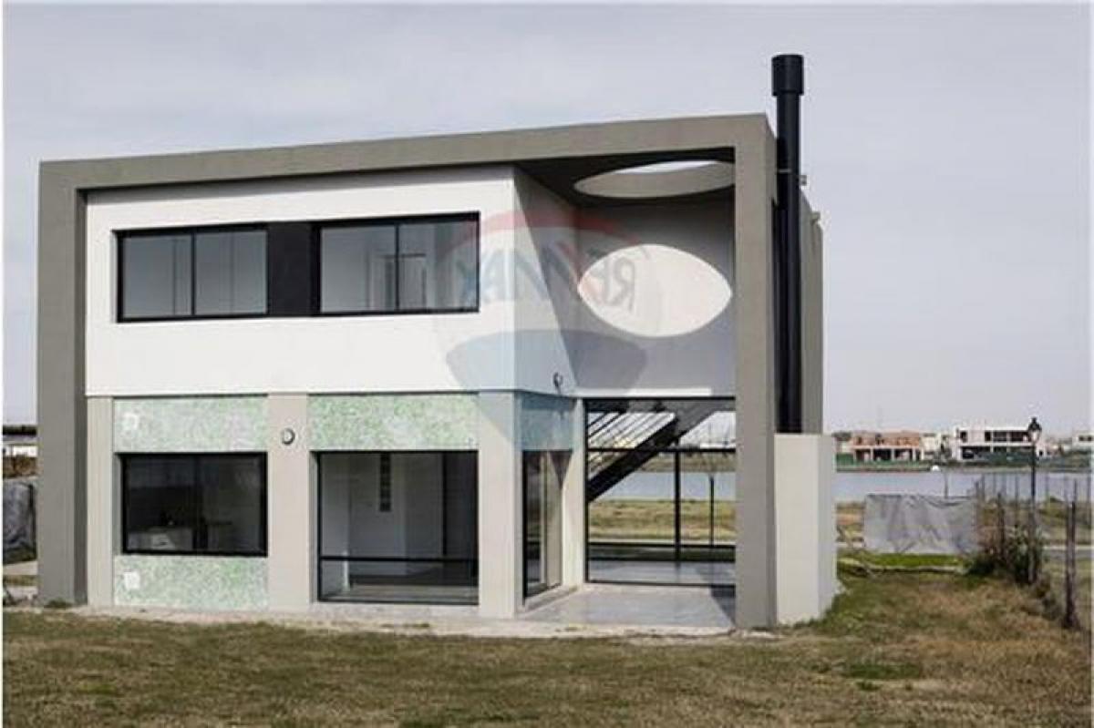 3 bedrooms House in Tigre, Argentina No. 8760