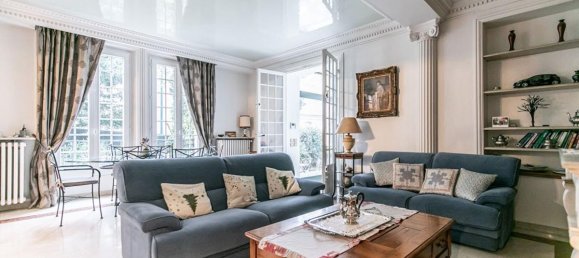 5 bedrooms House in Sucy-en-Brie, France No. 185160 4