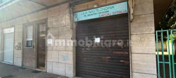 1 room Commercial property in Monza, Italy No. 14513 2