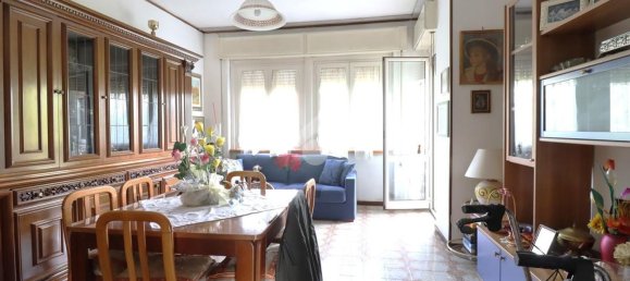 4 rooms Apartment in Terni, Italy No. 107693 10