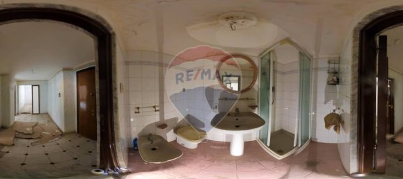 Apartamento T2 em Bari, Italy N.º 285082 15