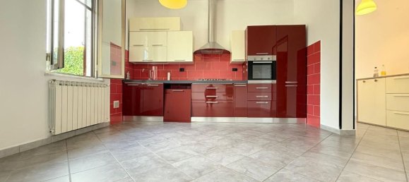 Villa de 3 divisões em Massa, Italy N.º 284398 2