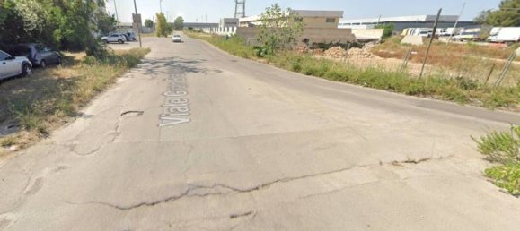 3 rooms Apartment in Lecce, Italy No. 11344 2