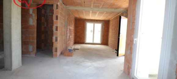 Villa de 4 habitaciónes en Loro Ciuffenna, Italy No. 4769 22