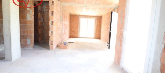 Villa de 4 habitaciónes en Loro Ciuffenna, Italy No. 4769 39