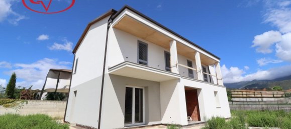 Villa de 4 habitaciónes en Loro Ciuffenna, Italy No. 4769 15