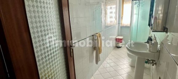 3 bedrooms Apartment in Naples, Italy No. 191919 10