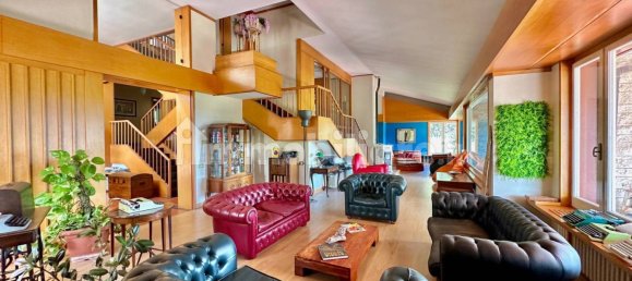 7 bedrooms Villa in Rome, Italy No. 46805 12