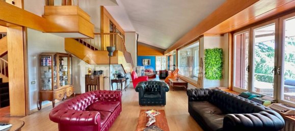 7 bedrooms Villa in Rome, Italy No. 46805 11