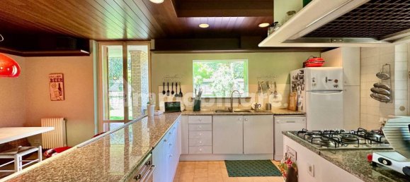 7 bedrooms Villa in Rome, Italy No. 46805 19