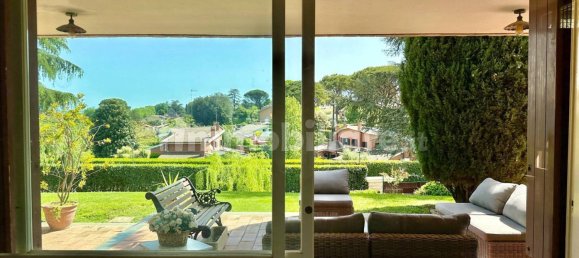 7 bedrooms Villa in Rome, Italy No. 46805 10