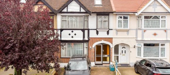 2 bedrooms House in Essex, United Kingdom No. 4141 5