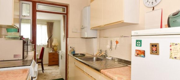 2 bedrooms House in Essex, United Kingdom No. 4141 2