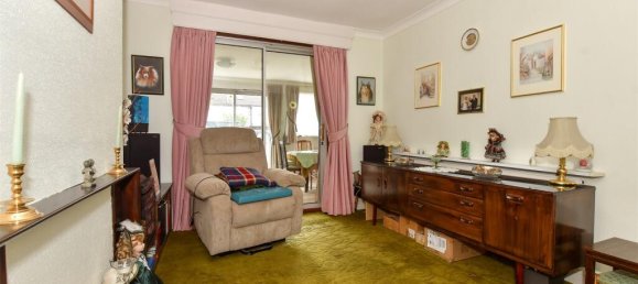 2 bedrooms House in Essex, United Kingdom No. 4141 9