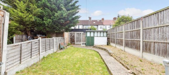 2 bedrooms House in Essex, United Kingdom No. 4141 6