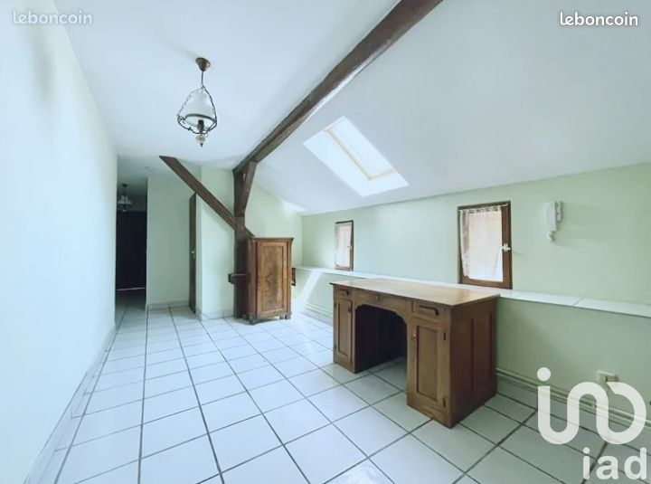 5 rooms Apartment in Thionville, France No. 237789