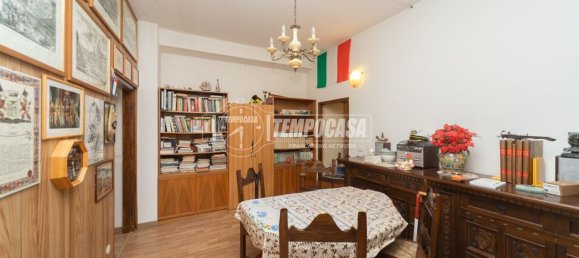 4 Schlafzimmer Wohnung in Perugia, Italy, Nr. 371225 13