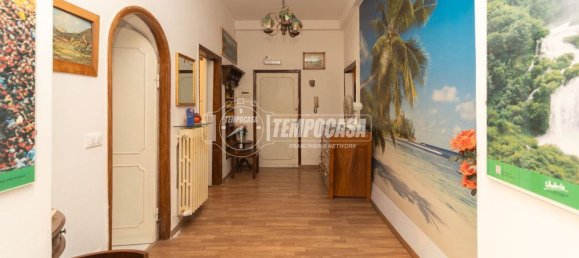 4 Schlafzimmer Wohnung in Perugia, Italy, Nr. 371225 5