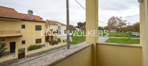 4 bedrooms House in Seixal, Portugal No. 14849 2