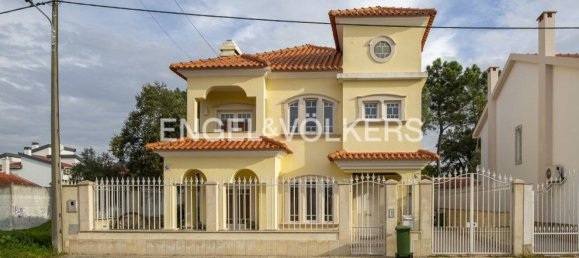 4 bedrooms House in Seixal, Portugal No. 14849 7
