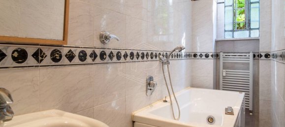 2 bedrooms Apartment in Turin, Italy No. 339603 3