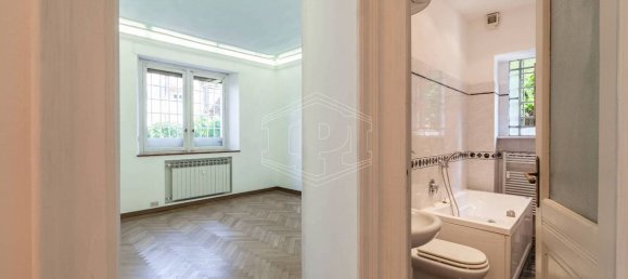 2 bedrooms Apartment in Turin, Italy No. 339603 18