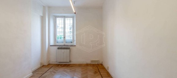 2 bedrooms Apartment in Turin, Italy No. 339603 13