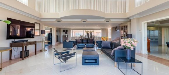 5 bedrooms Penthouse in Marbella, Spain No. 34168 5