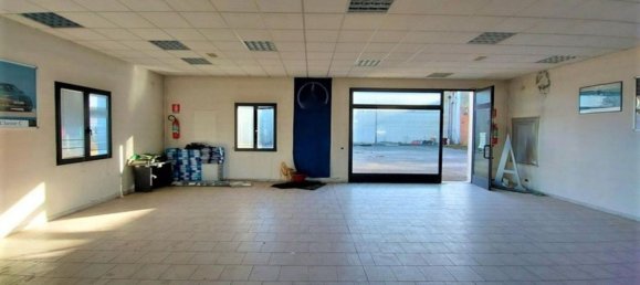Lagerhaus in Codigoro, Italy 1339m², Nr. 376337 10