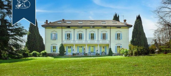 10 bedrooms Villa in Anzano del Parco, Italy No. 381101 3