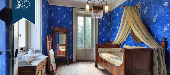 10 bedrooms Villa in Anzano del Parco, Italy No. 381101 12