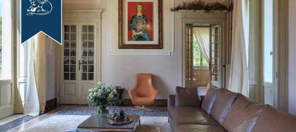 10 bedrooms Villa in Anzano del Parco, Italy No. 381101 6