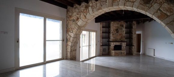 3 bedrooms Villa in Polis, Cyprus No. 4190 7