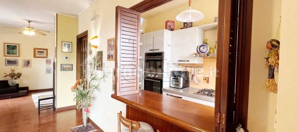 3 bedrooms Apartment in Sansepolcro, Italy No. 355186 5