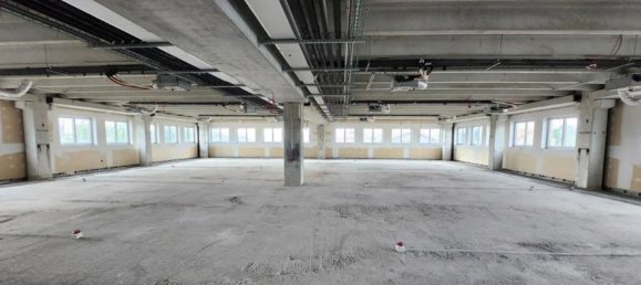 654m² Office in Concorezzo, Italy No. 359770 8