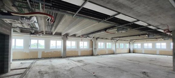 654m² Office in Concorezzo, Italy No. 359770 10