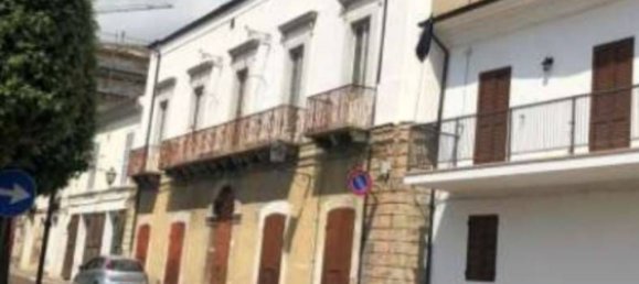 537m² Commercial property in Catignano, Italy No. 377154 5