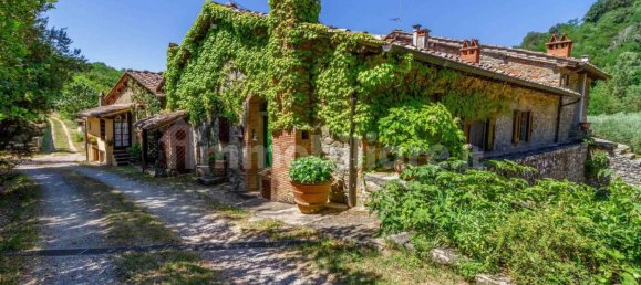 10 غرف نوم منزل في Terranuova Bracciolini, Italy رقم 228490 16