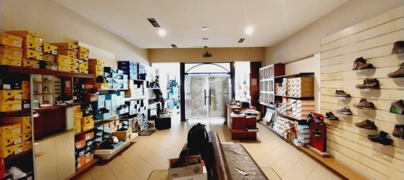 3 rooms Commercial property in Montelupo Fiorentino, Italy No. 35714 3