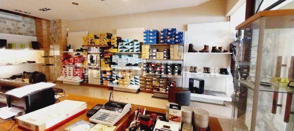 3 rooms Commercial property in Montelupo Fiorentino, Italy No. 35714 6